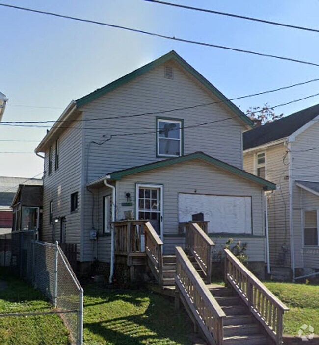 Building Photo - 2 Bedroom SW Canton Home