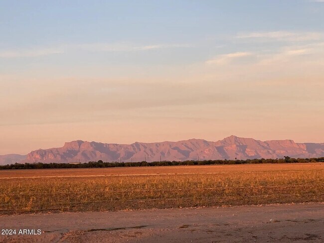 Building Photo - 2874 E Magdalena Dr