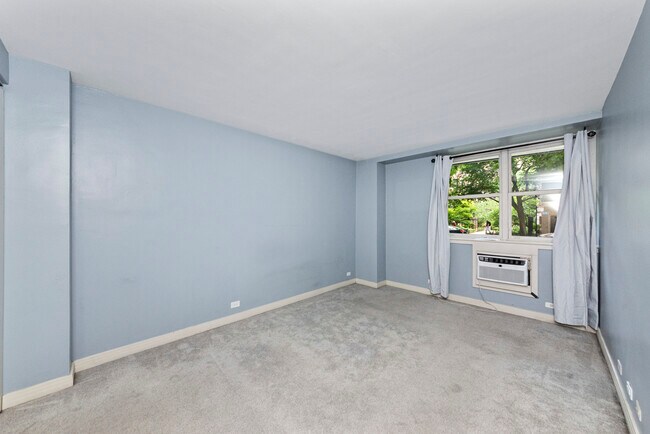 Building Photo - 2300 Commonwealth-1A