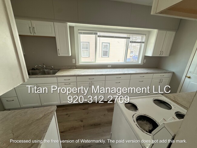 Building Photo - 757 Woodland Ave