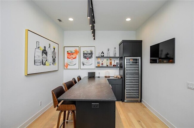 Building Photo - 4205 S Watercrest Dr