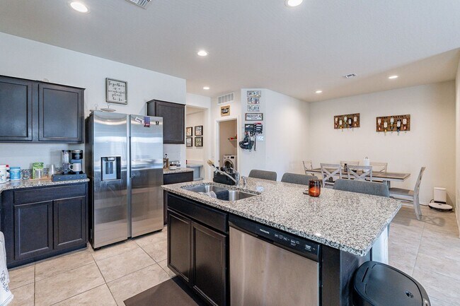 Building Photo - Serene 3-Bedroom 2-Bath 3 Car Garage Retre...