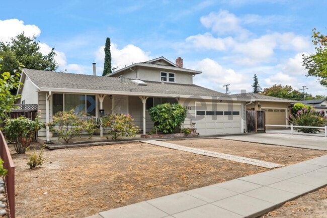 Building Photo - 4842 Englewood Dr