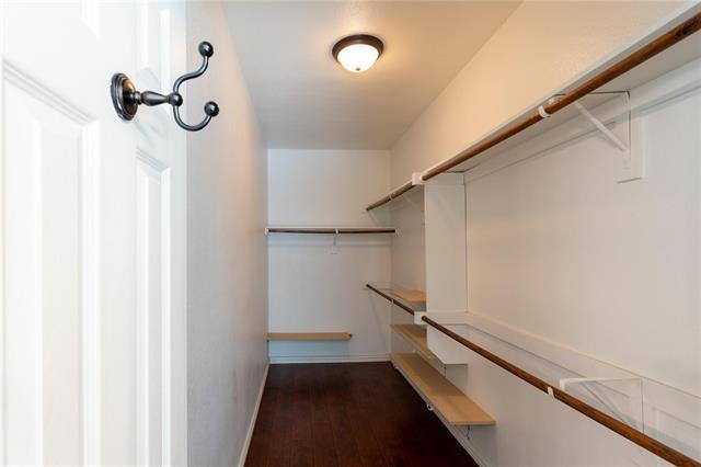 Building Photo - 808 Lake Forest Trl