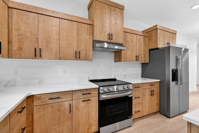 Building Photo - BRAND NEW TOWNHOME IN REXBURG WITH GARAGE