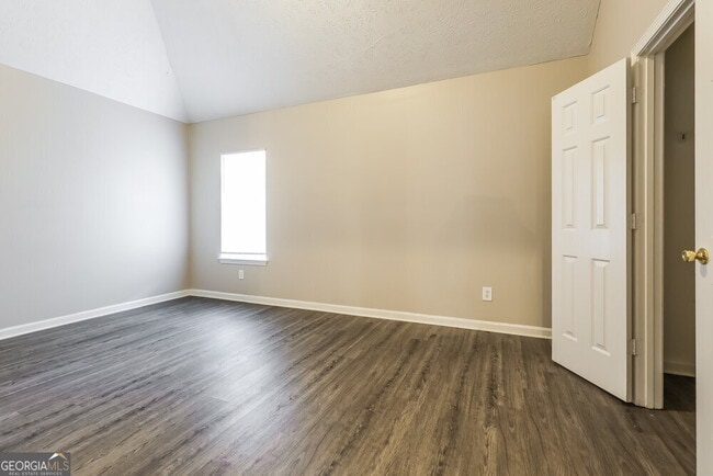 Building Photo - 7752 New Castle Way