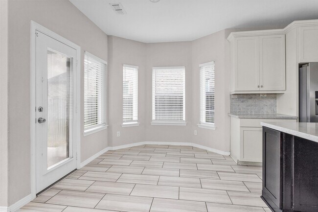 Building Photo - 6915 Pebble Pass Ln