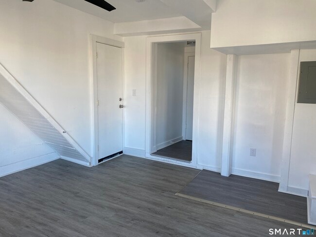 Building Photo - 26 Prospect St