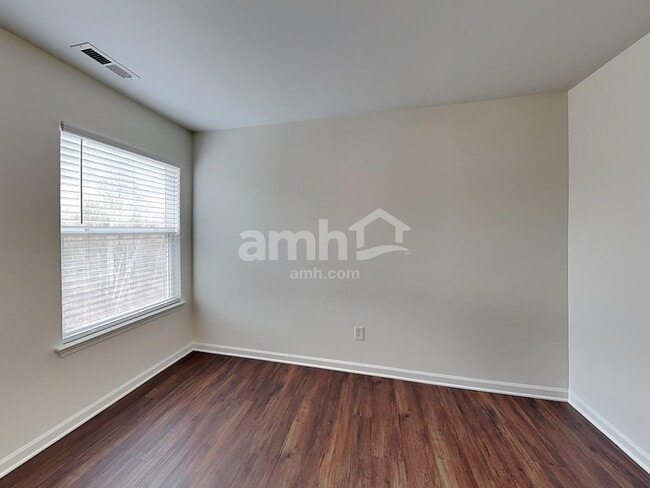 Building Photo - 2111 Less Traveled Trail