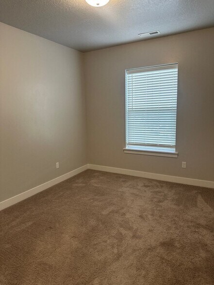 Building Photo - 5208 W Cannavale Ln