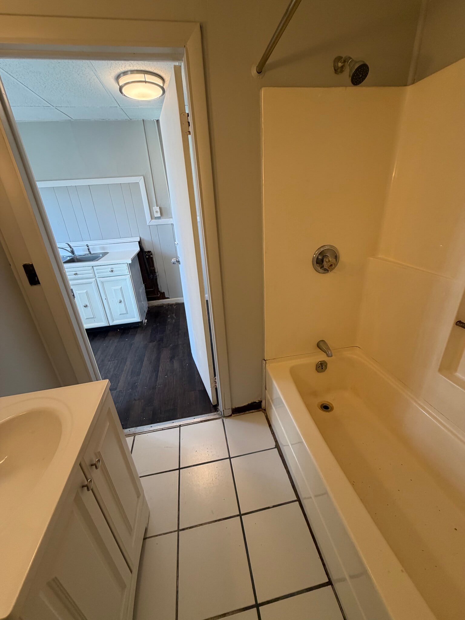 Building Photo - 12 Cottage Green