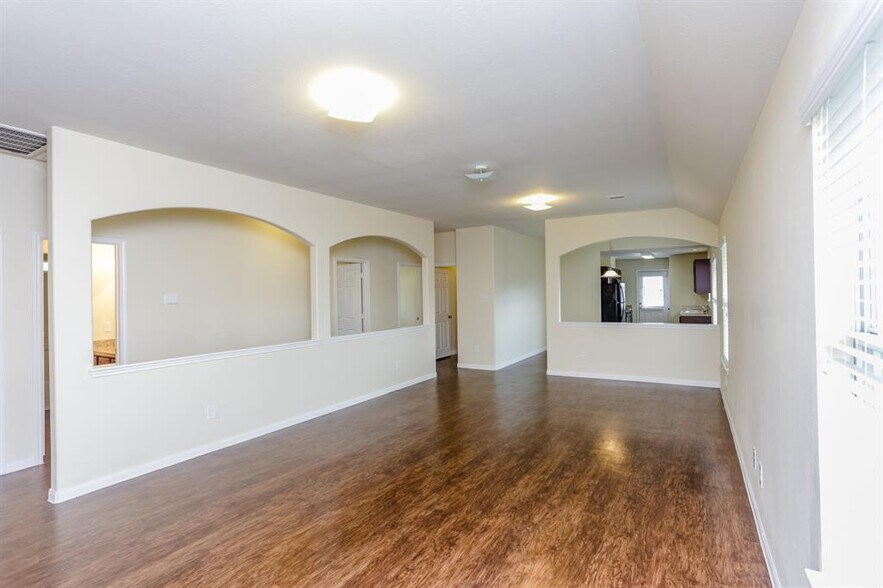 Building Photo - 21431 Wilona Way