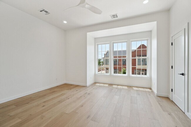 Building Photo - The White Workroom in The Heart of Selah