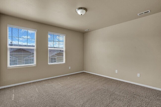 Building Photo - 5647 Celtic Cross Grove