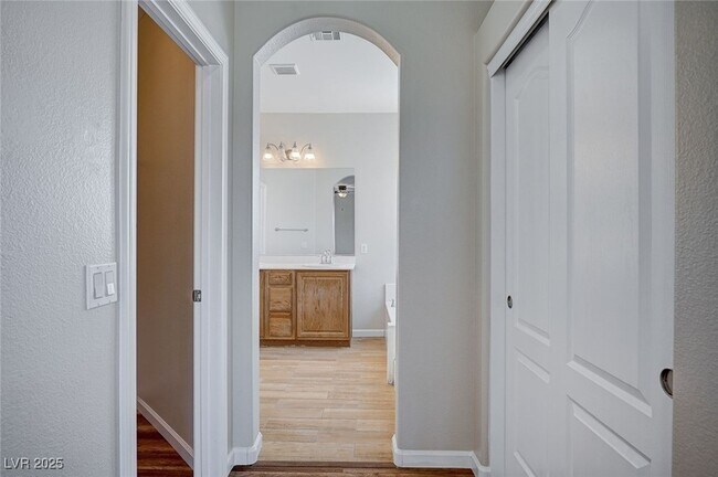 Building Photo - 684 Sumatra Pl