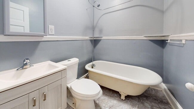 Building Photo - 3505 Meyer Ave