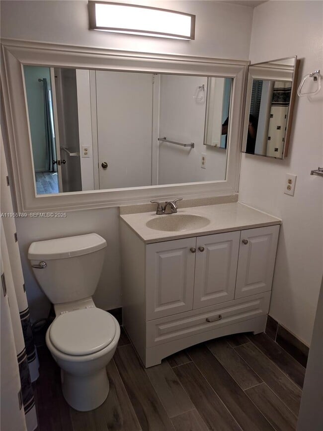 Building Photo - 441 Pine Glen Ln