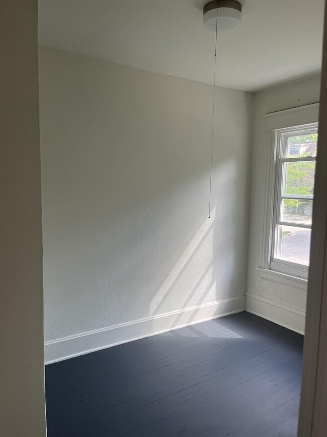 Building Photo - 120 S Blair St
