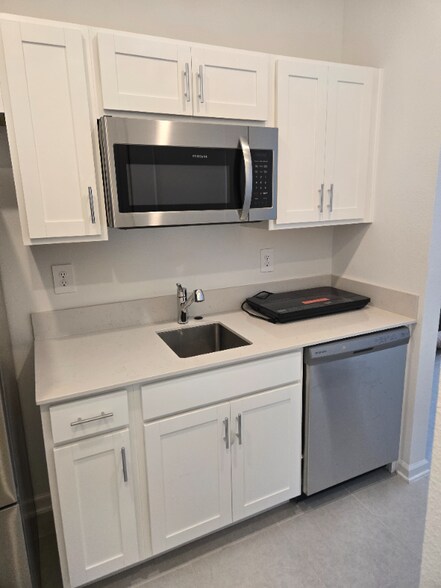 Building Photo - 5328 Dagenham Dr