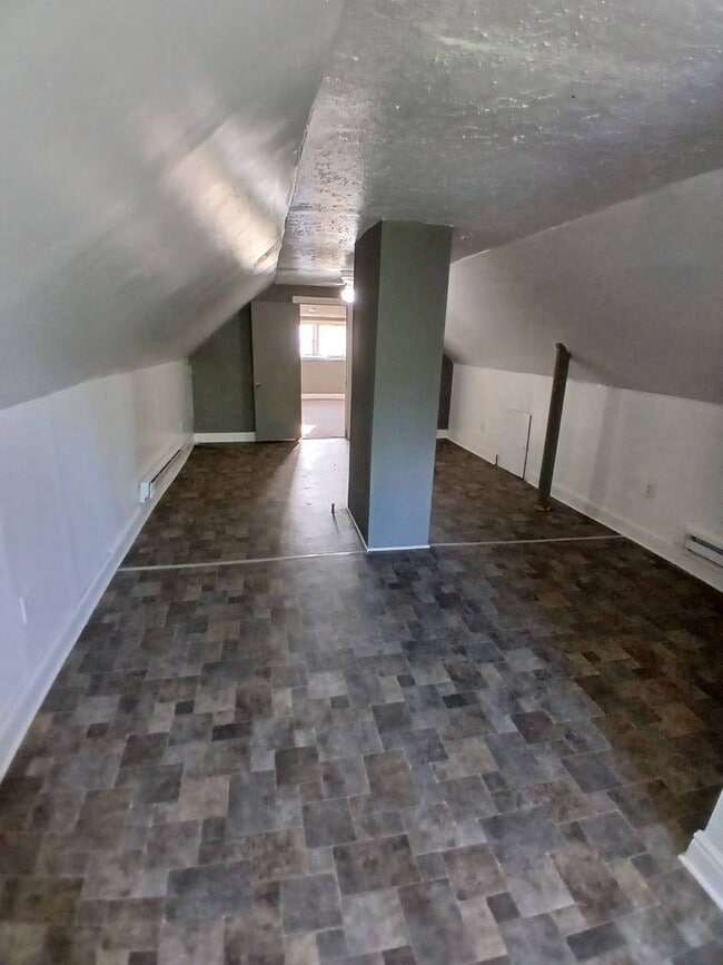 Building Photo - 3277 E 146th St