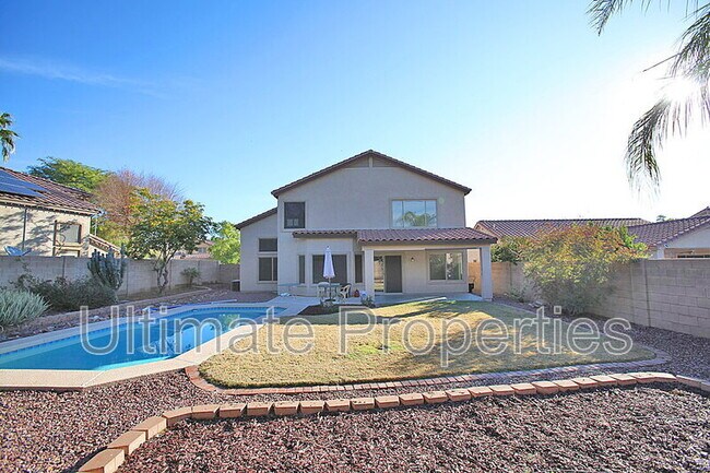 Building Photo - 20920 N 67th Dr