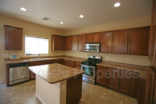 Building Photo - 12123 W Leather Ln