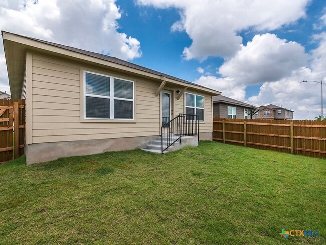 Building Photo - 224 Lake Gln