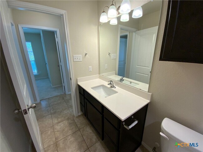 Building Photo - 5586 Perdita Dr