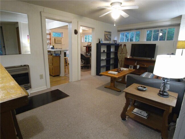 Building Photo - 1197 Stillwood Dr NE