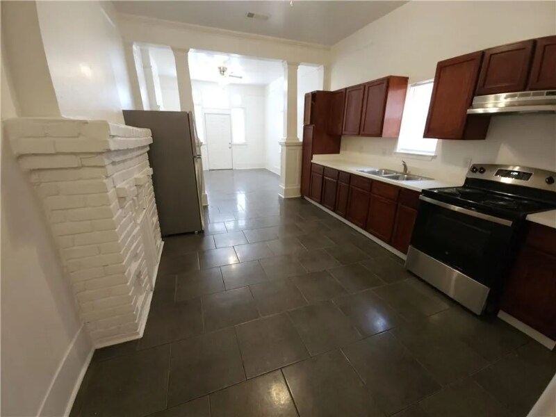 Building Photo - 8403 Apricot St