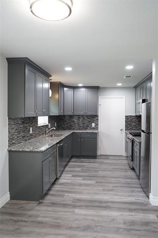 Building Photo - 2902 Stratford Ct