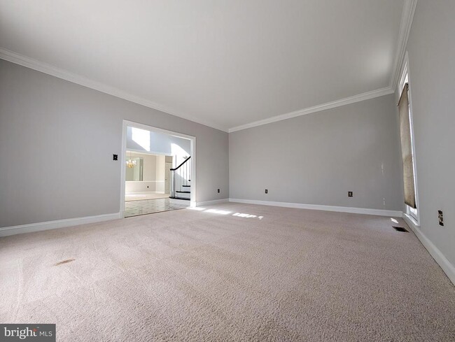 Building Photo - 6441 Lake Meadow Dr