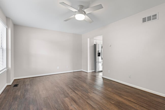 Building Photo - 42795 Hammill Ln