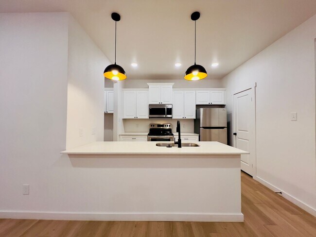 Building Photo - 5813 Urbana Pl