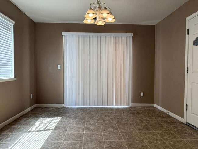 Building Photo - Beautiful Two-Story Home in Desirable Bellevue Ranch!