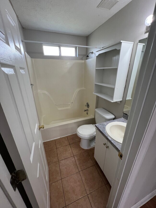 Hallway bathroom - 32 Lexington Cir