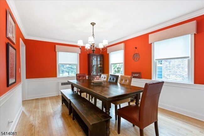 Building Photo - 460 Grove St