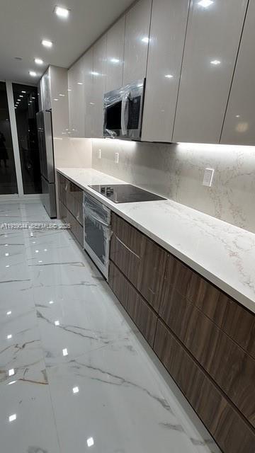 Building Photo - 19707 Turnberry Way