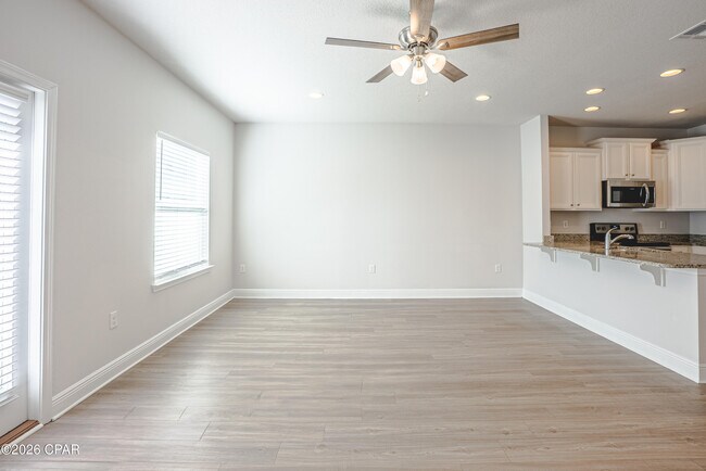 Building Photo - 7472 Shadow Lake Dr