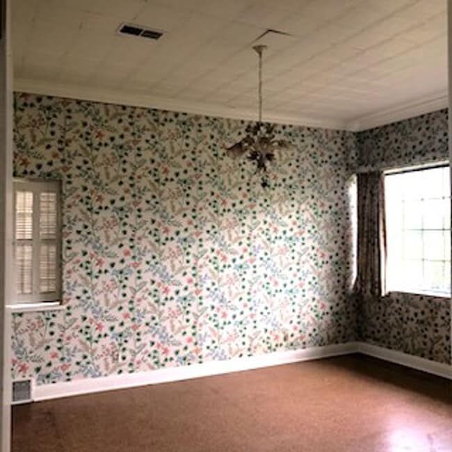 Building Photo - Vintage Style Home on Large Estate A Must See