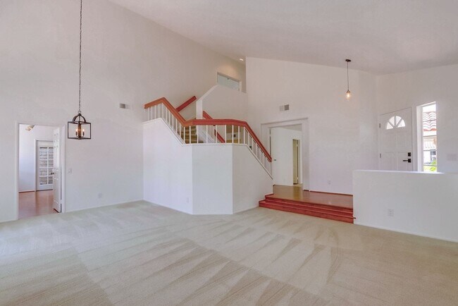 Building Photo - 26721 Sierra Vista