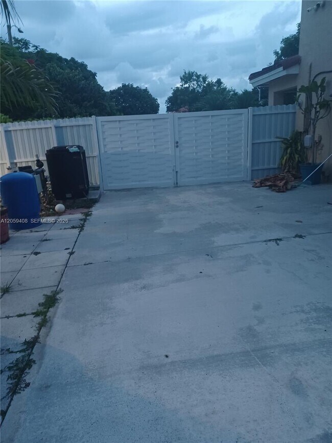Building Photo - 12844 SW 256th Terrace
