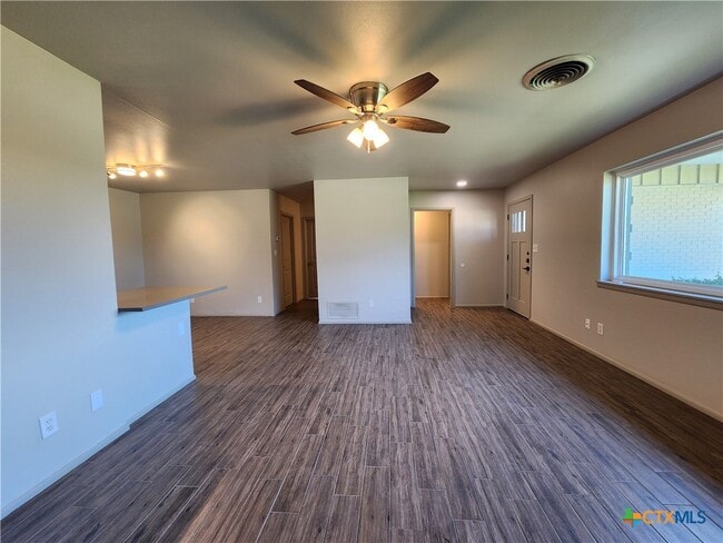 Building Photo - 362 Lockener Ave