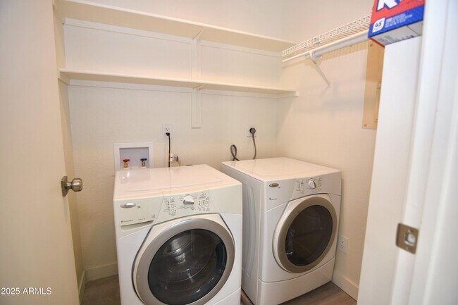 Building Photo - 2020 W Union Hills Dr