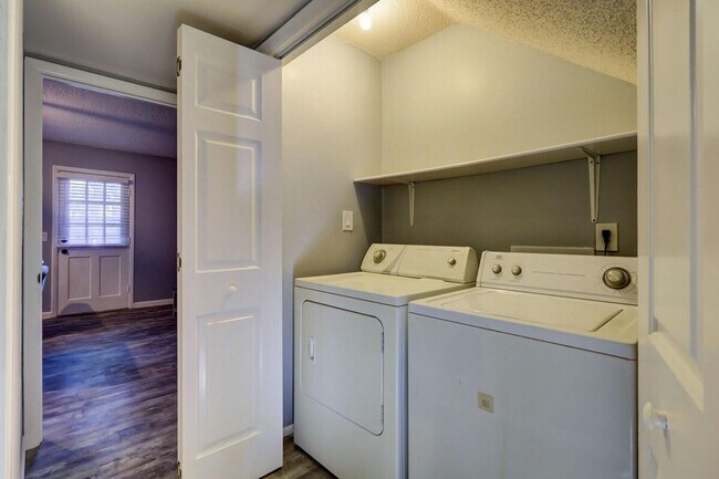Building Photo - 400 William Hilton Pkwy