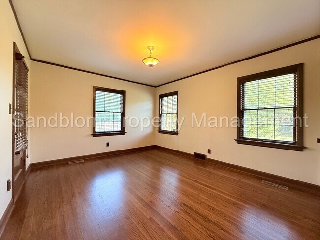 Building Photo - For Lease | Midtown Tulsa | Available Now!