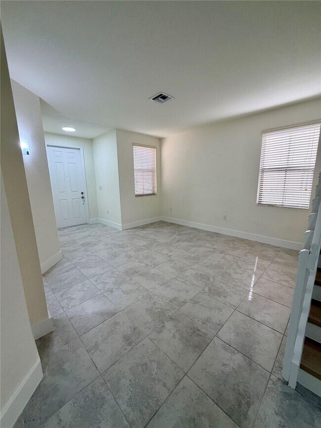 Building Photo - 6561 N Anise Ct