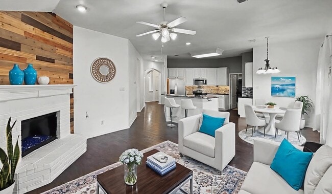 Building Photo - 11146 Clearstream Ln