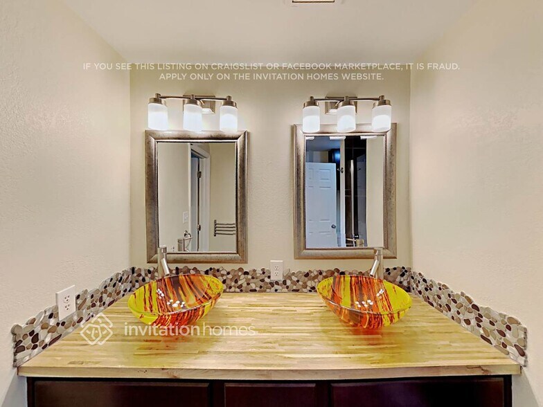 Building Photo - 4654 E 135th Ave