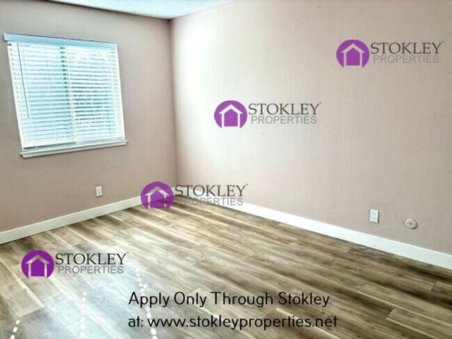 Building Photo - 1354 Tree Garden Pl